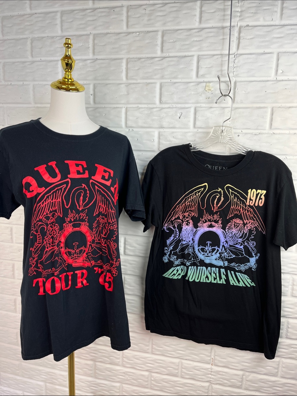 QUEEN BUNDLE OF TWO BAND T SHIRTS OFFICIAL MERCH 100% COTTON SZ MD